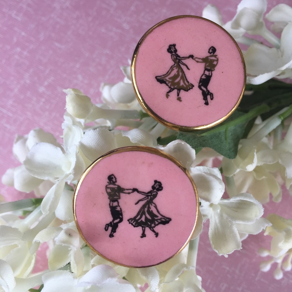VINTAGE VTG Swing / Jitterbug Clip On Earrings